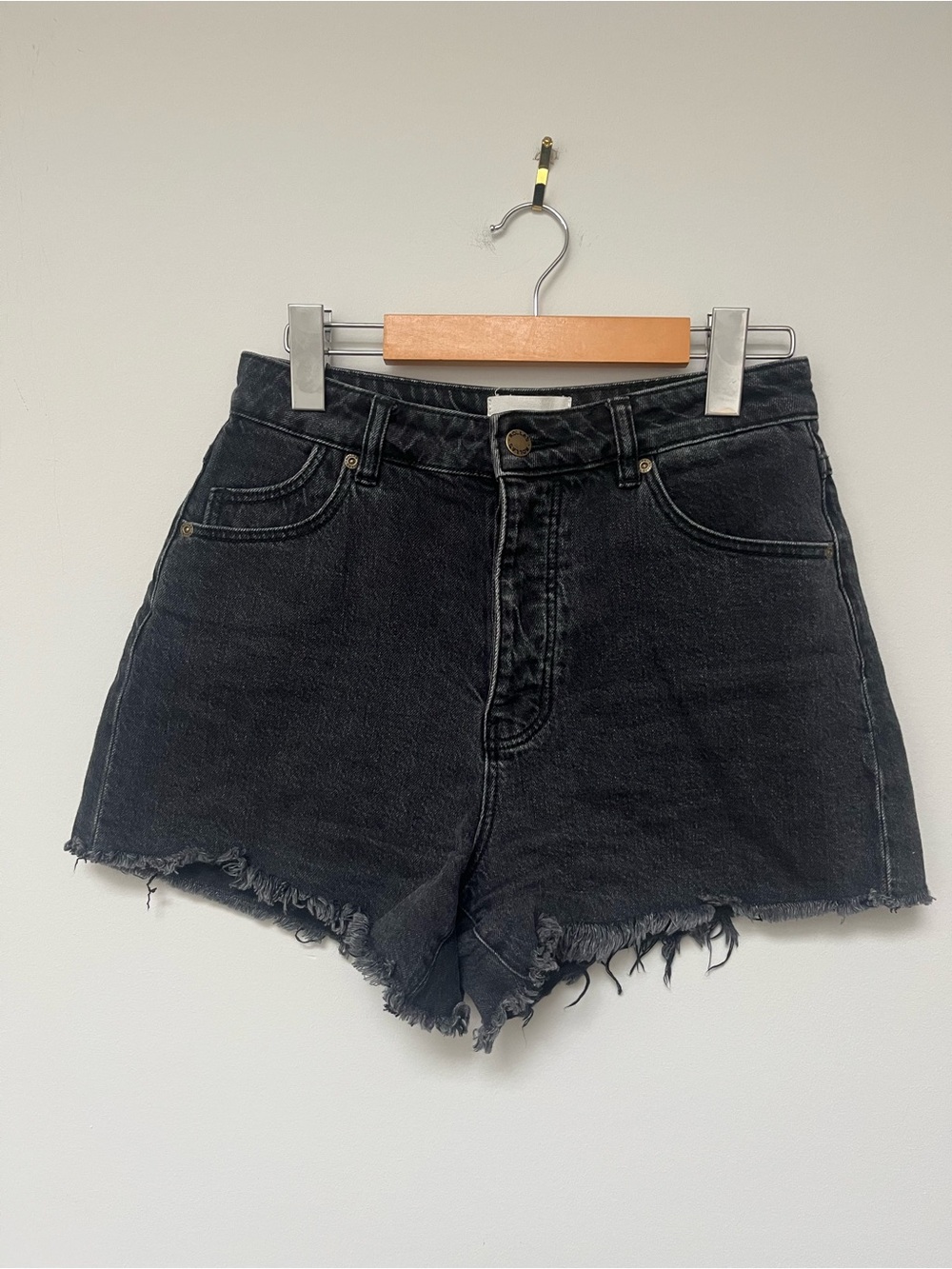 Rollas’s Original Short High Rise Cut Off, size 27, washed black
